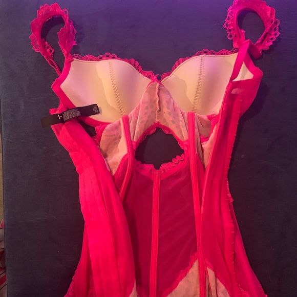 Victoria’s Secret structured lingerie - Picture 2 of 3